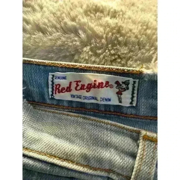 Red Engine - Distressed Crop Jean - size 26 - Picture 6 of 6